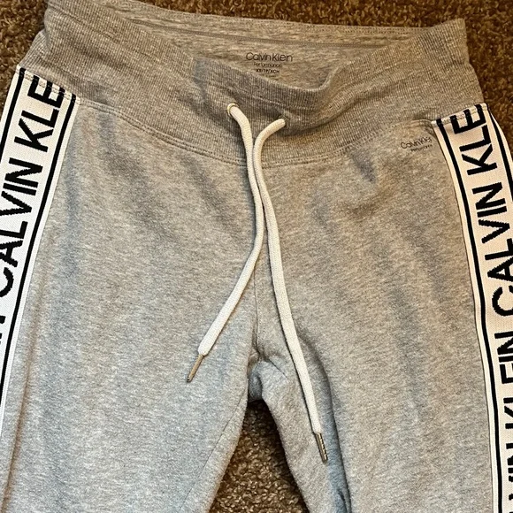 Calvin Klein Light Gray Sweatsuit - Picture 8 of 10